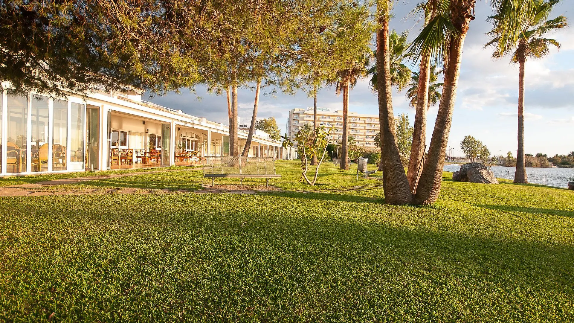 Universal Aparthotel Elisa Playa de Muro