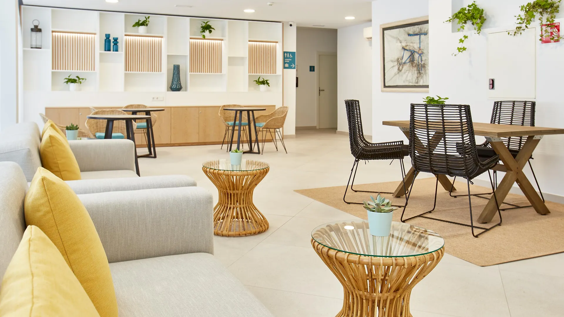 Universal Aparthotel Elisa Playa de Muro