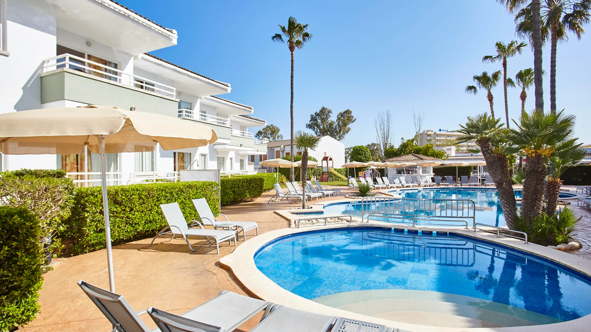 Universal Aparthotel Elisa Playa de Muro