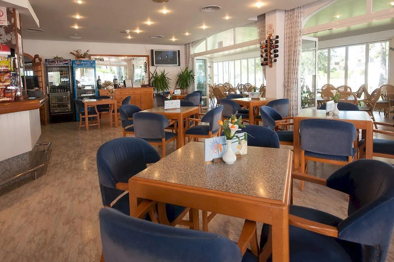 ****  Universal Aparthotel Elisa Playa de Muro  İspanya